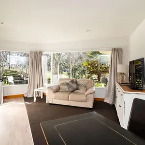 Apartment Country, Paraparaumu